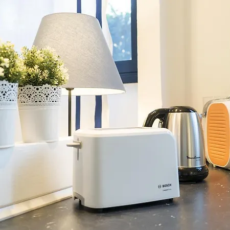 Dante Private Parking 公寓