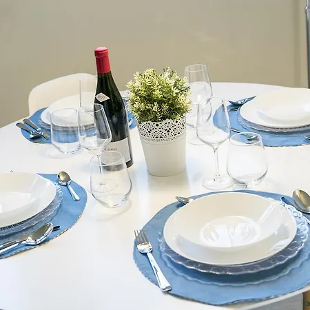 Dante Private Parking דירה *